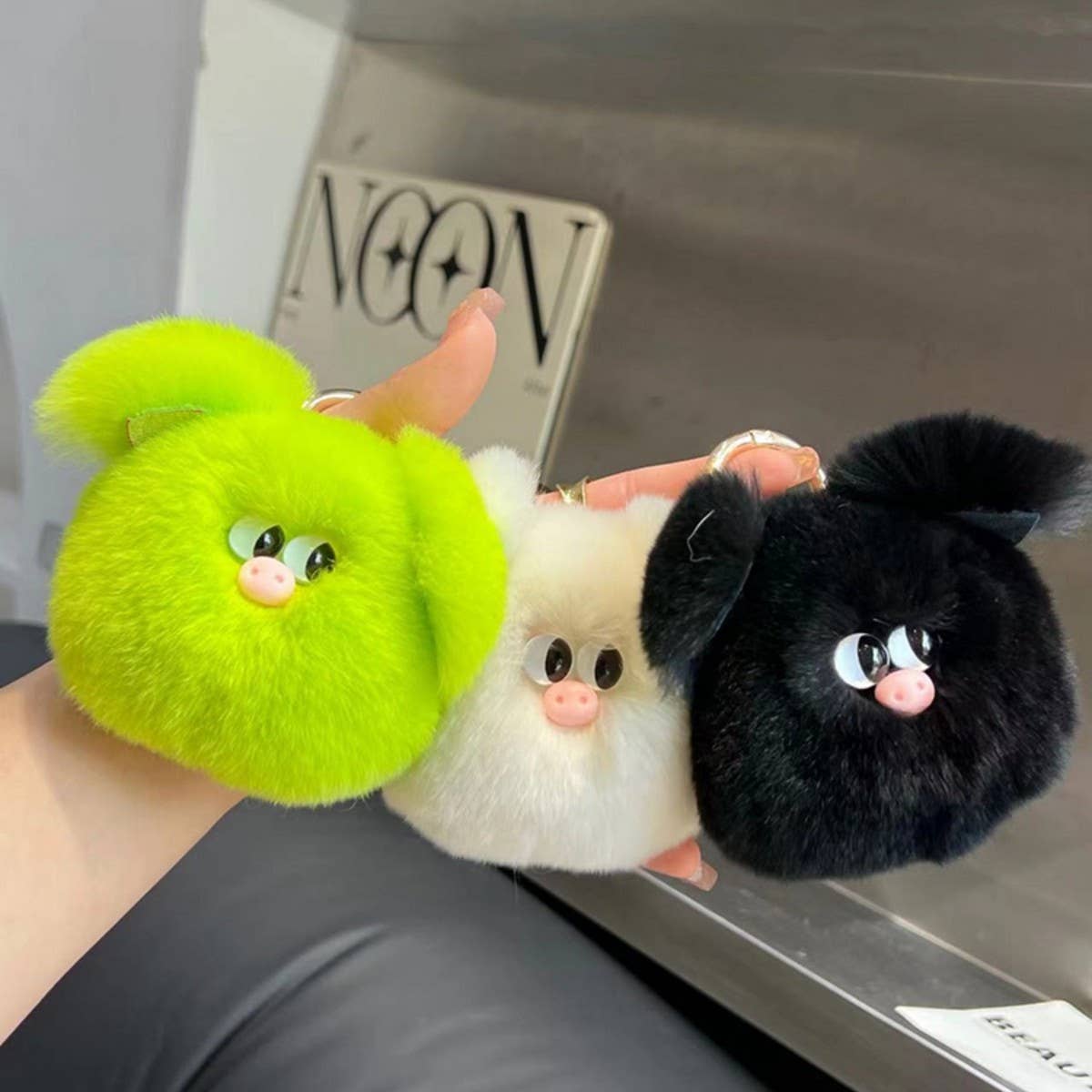 CUTE PIG PLUSH CAR KEYCHAIN BAG ACCESSORIES