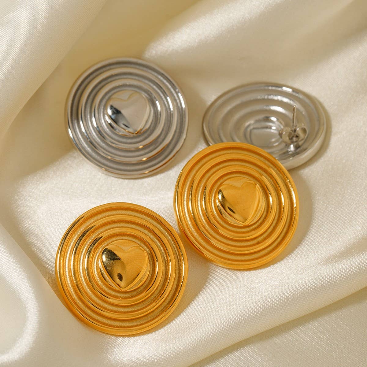 SIMPLE AND STYLISH 18K GOLD SPIRAL EARRINGS