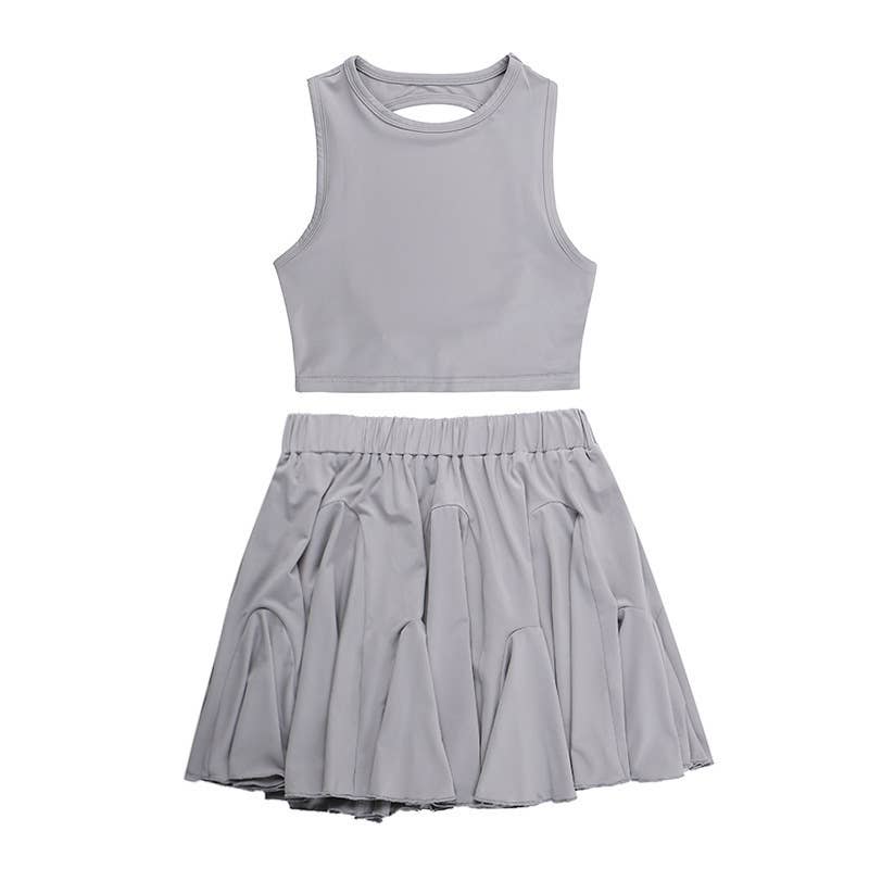 A casual short two-piece vest skirt set