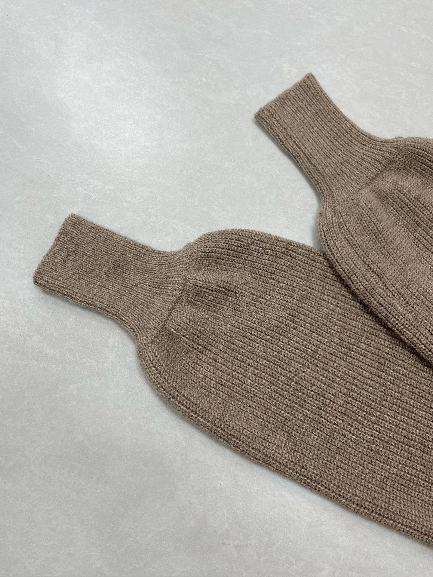 Lantern sleeve high-waisted knitted dress