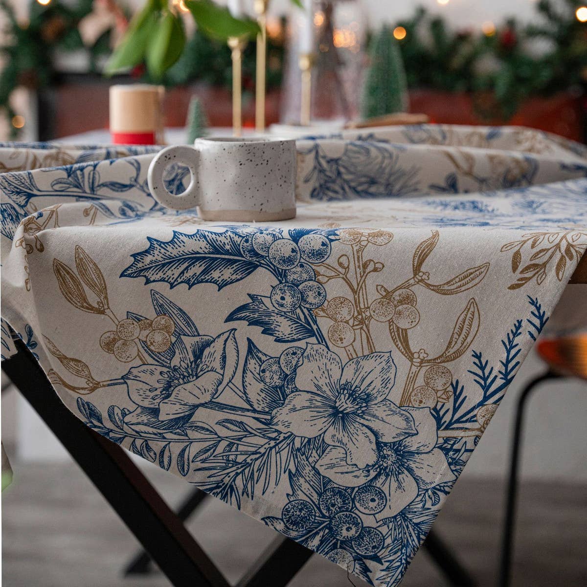 PINE BRANCH BLUE PRINTED RECTANGULAR TABLECLOTH_CWMM0948