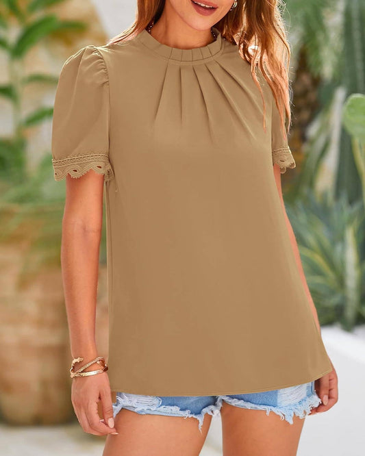 Semi-high-neck lace-trimmed short-sleeved shirt
