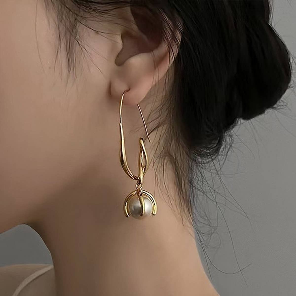 FRENCH NICHE HIGH-END PEARL EARRINGS