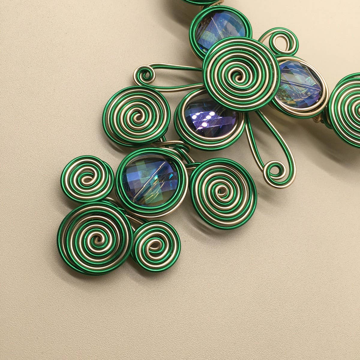 FASHION CRYSTAL ALUMINUM NECKLACE EARRINGS SET_CWMM4965