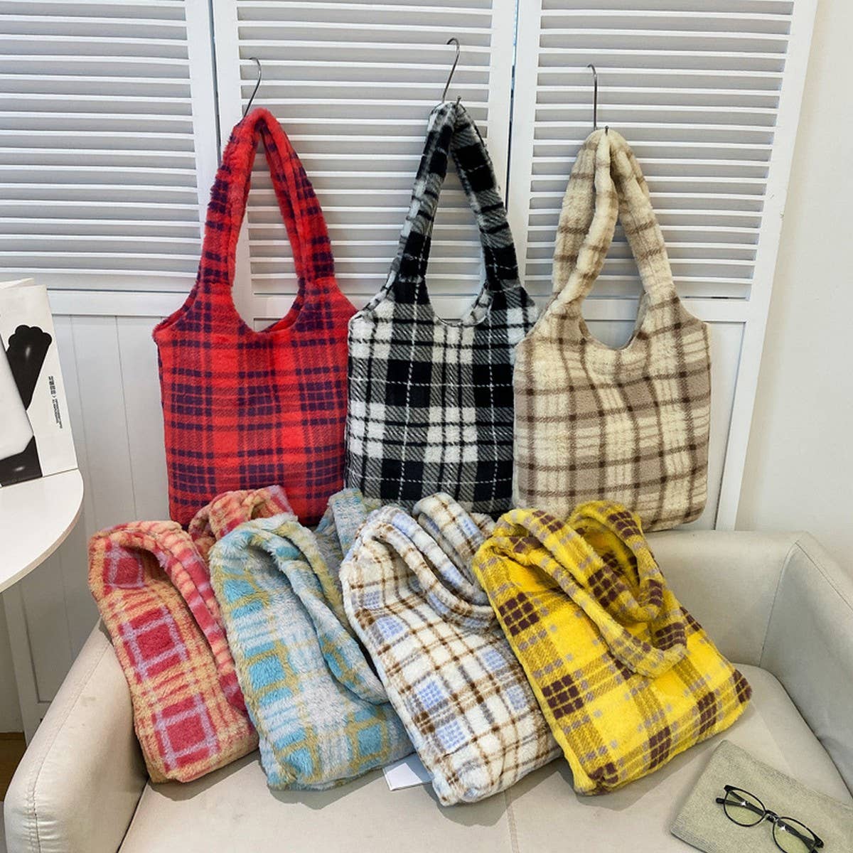WINTER WOOLEN SHOULDER BAG RETRO PLAID PLUSH BAG_CWAB3925