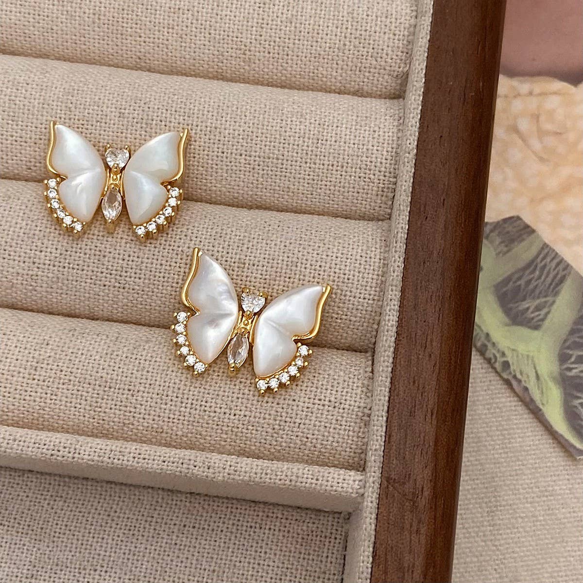 WHITE MOTHER-OF-PEARL ZIRCONIA BUTTERFLY EARRINGS