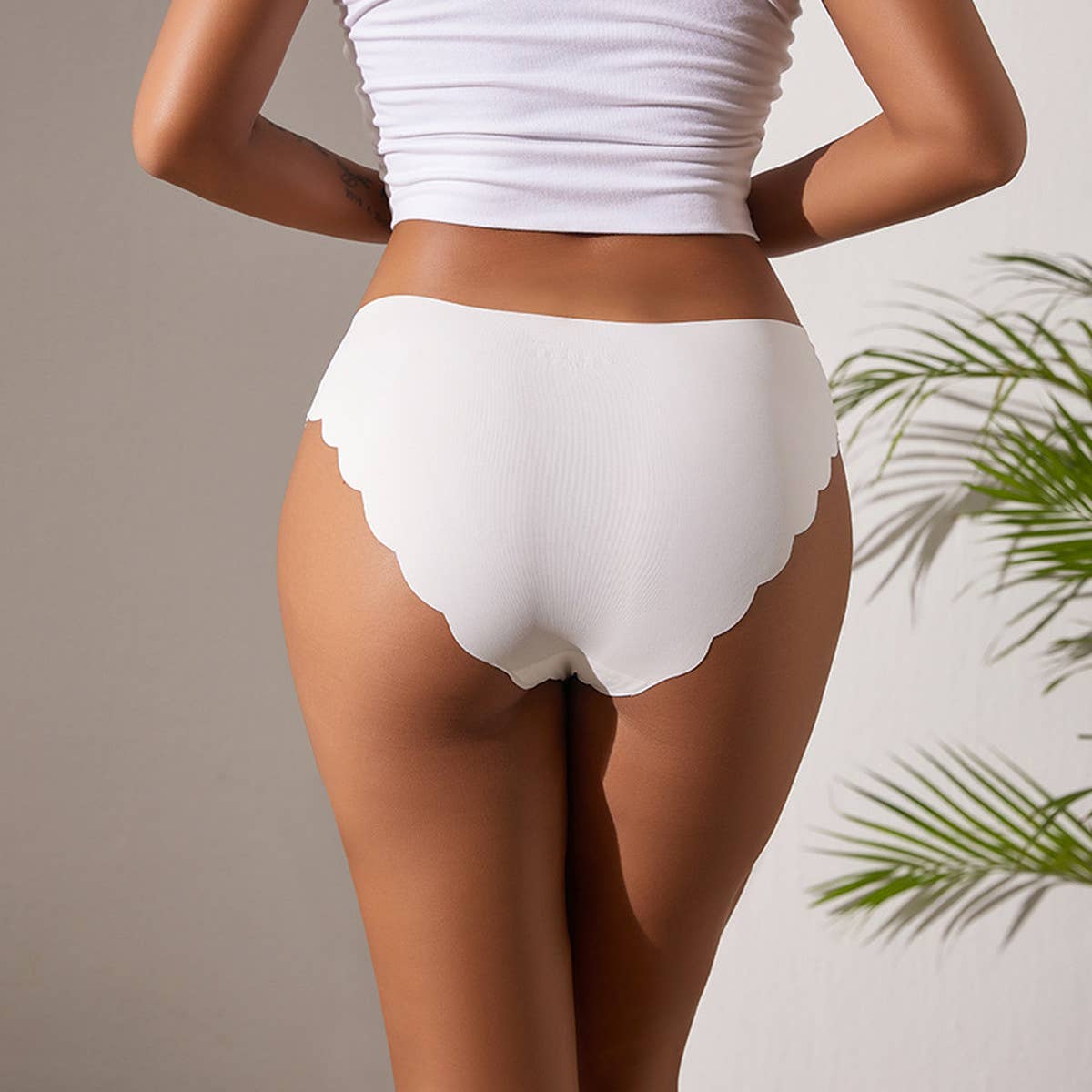 SEAMLESS ICE SILK WAVY LACE UNDERWEAR