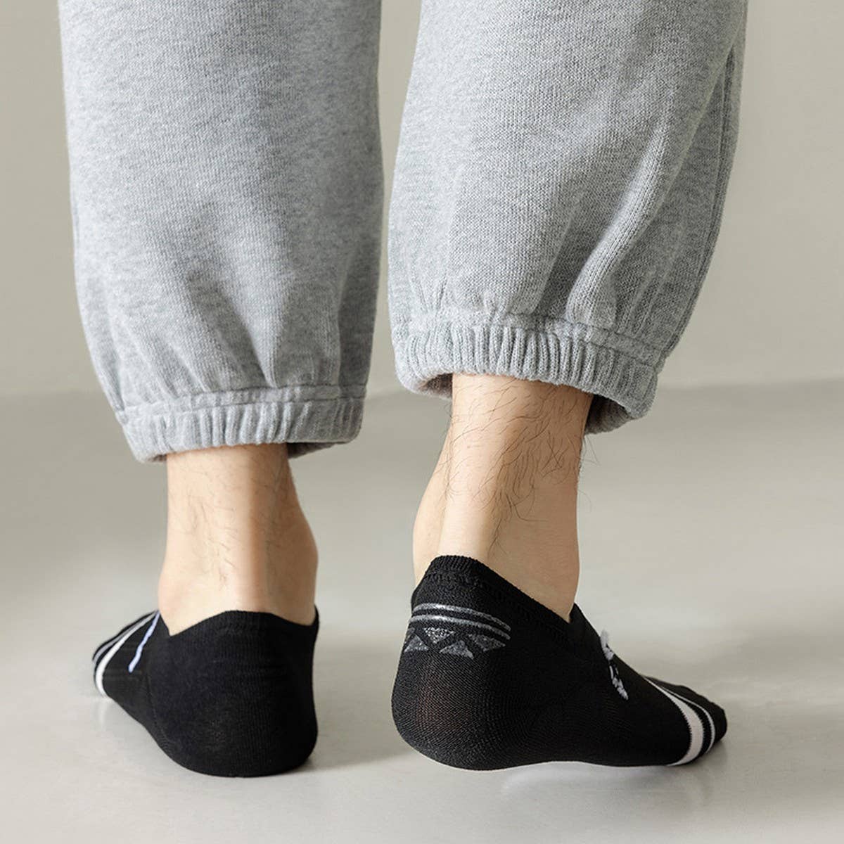 CWMS2458_SUMMER LETTER STRIPE INVISIBLE CREW SOCKS