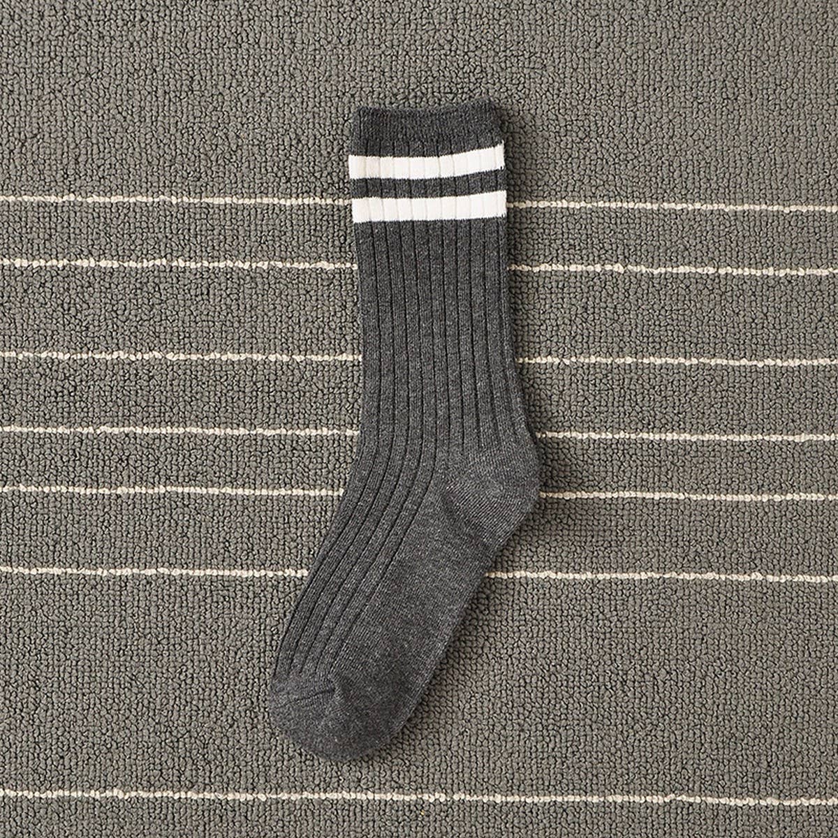 WO-STRIPED PREPPY MID-LENGTH SOCKS