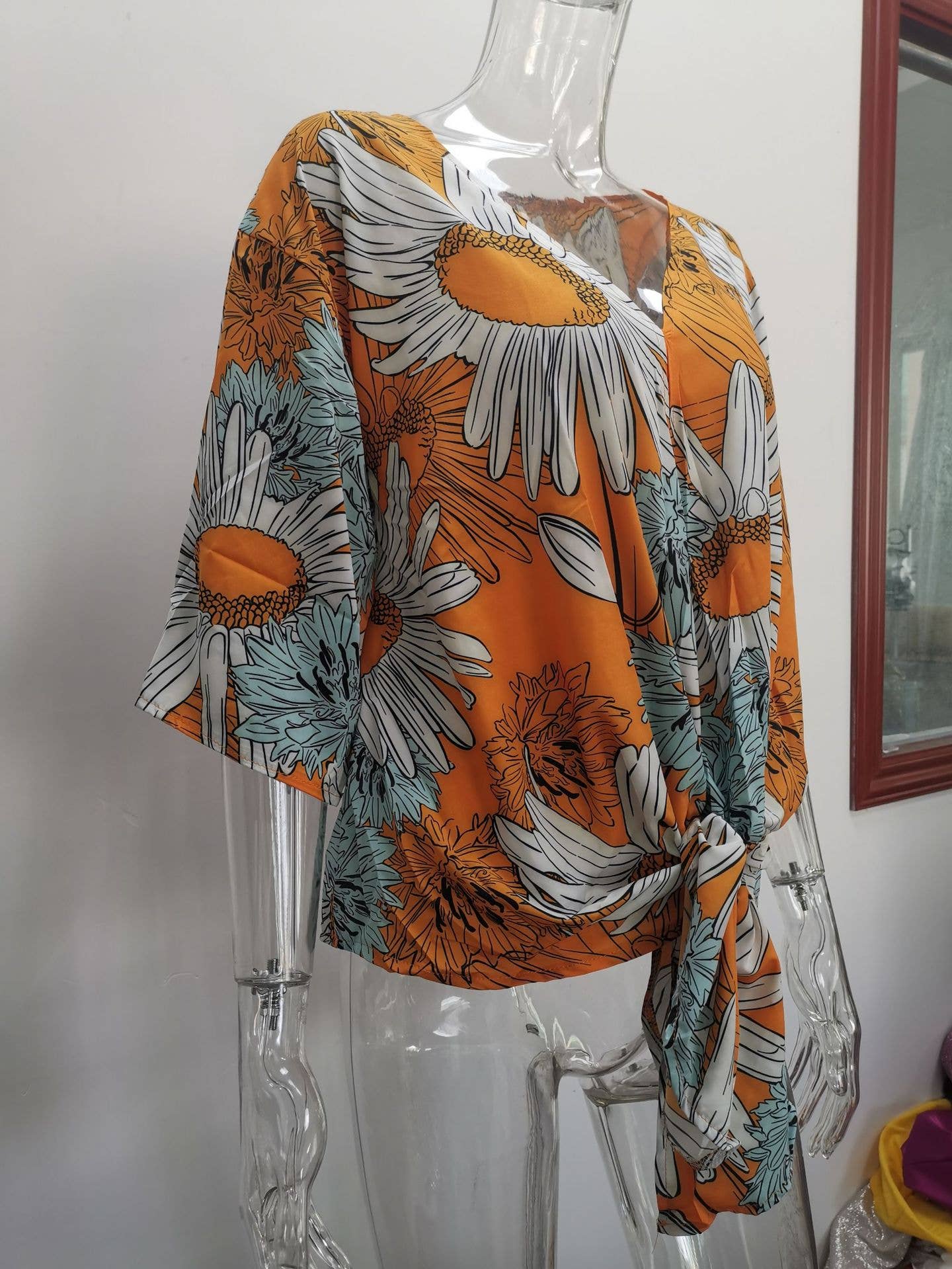 V-neck knotted printed loose sleeved top