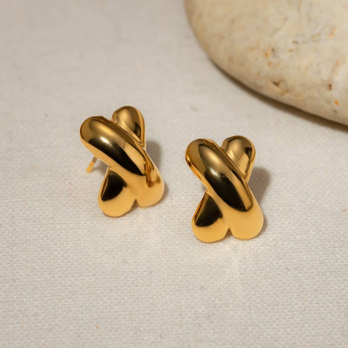 18K GOLD STAINLESS STEEL SIMPLE LINE EARRINGS_CWMM2347