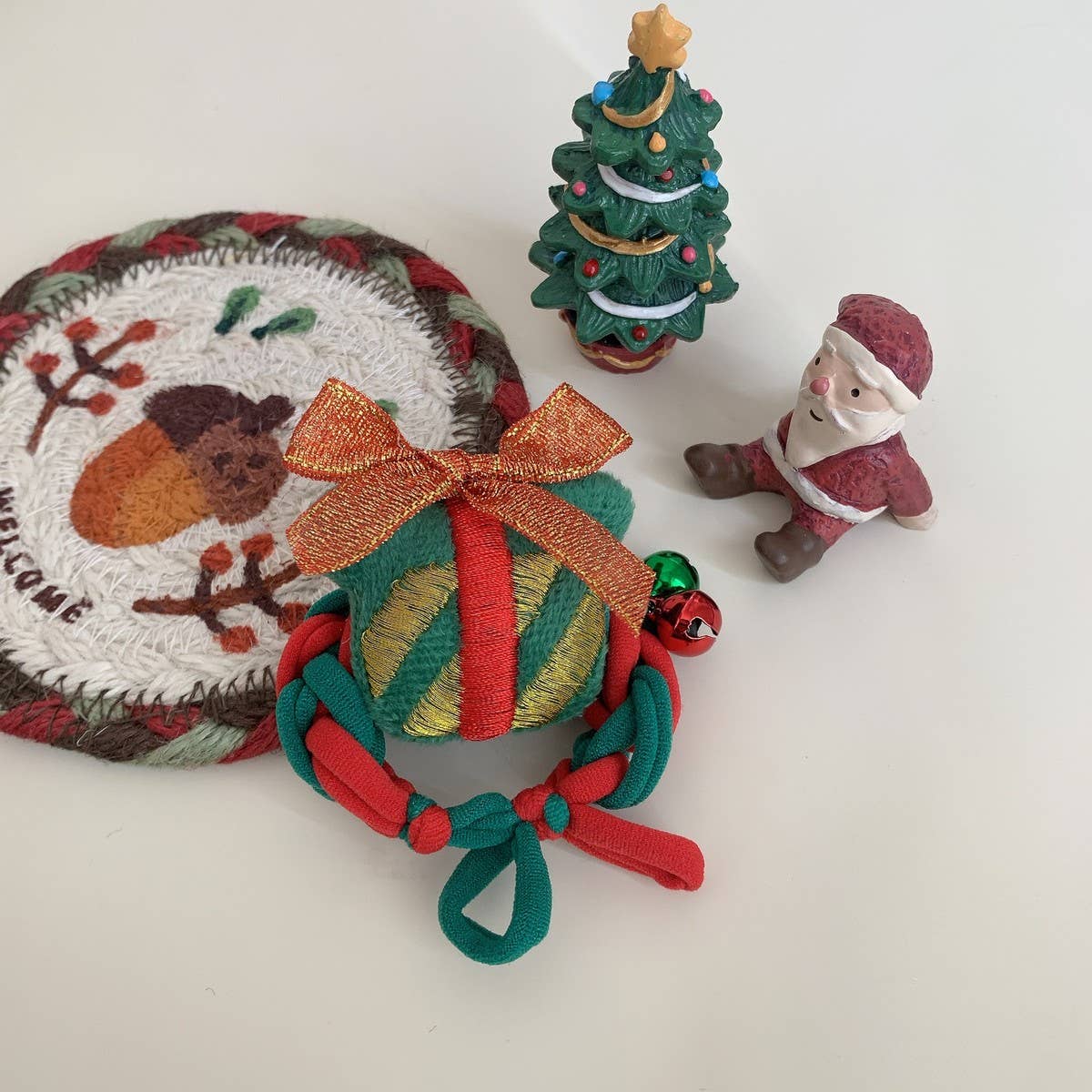 CWAHA07723_CHRISTMAS GINGERBREAD SANTA REINDEER HAIR TIE