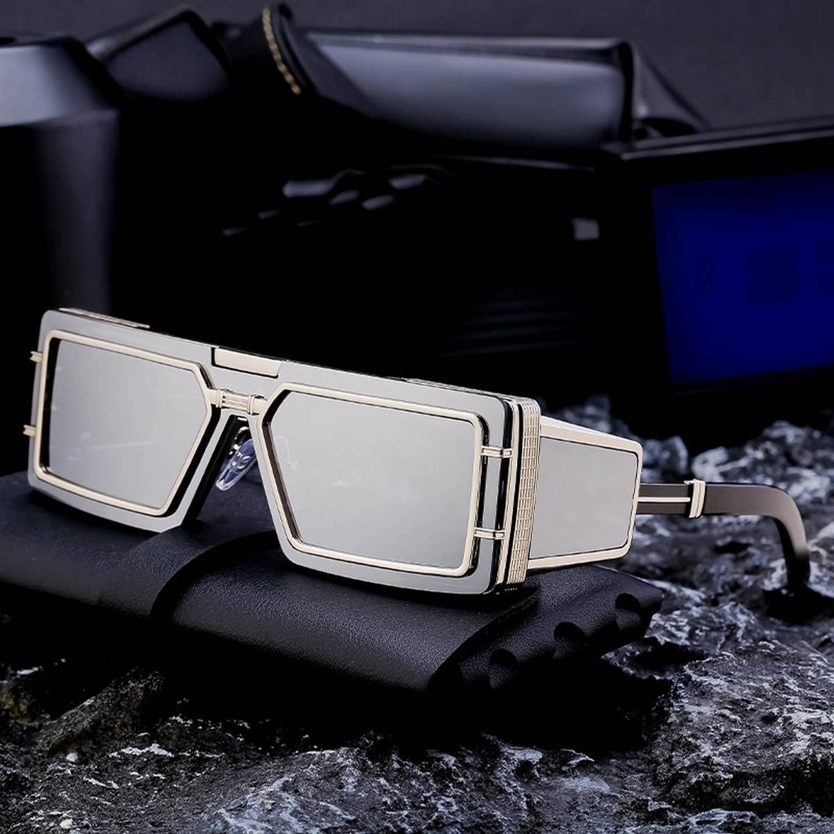 FASHIONABLE FUTURE TECHNOLOGY HIGH-END SUNGLASSES