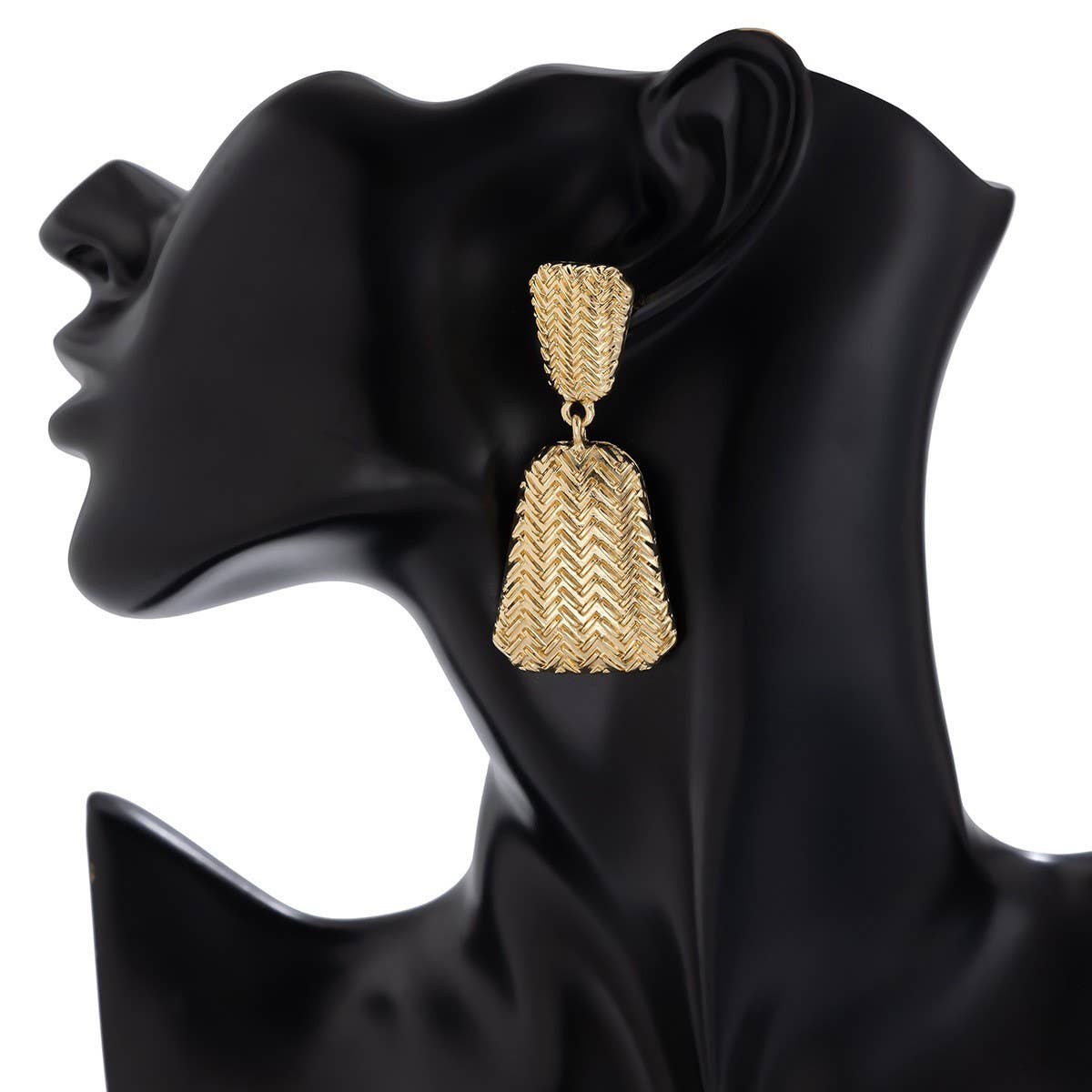 FASHIONABLE COMMUTING IRREGULAR TEXTURE EARRINGS