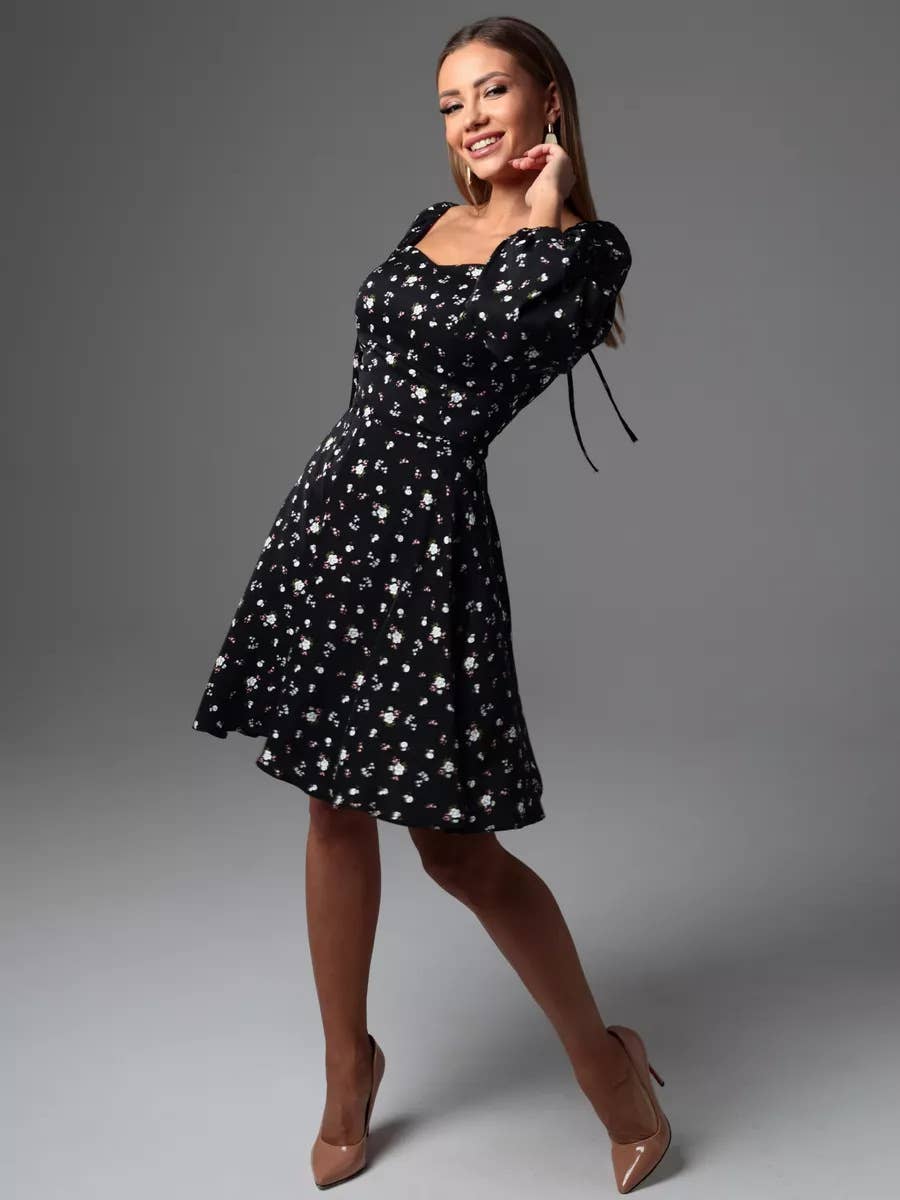 Puffed sleeve floral print lace-up dress