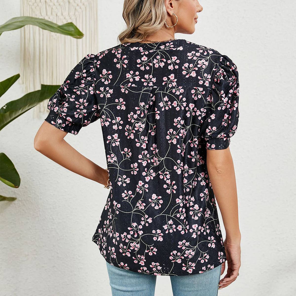 V NECK LOOSE SHORT SLEEVE PRINTED T SHIRT_CWTSTS0315