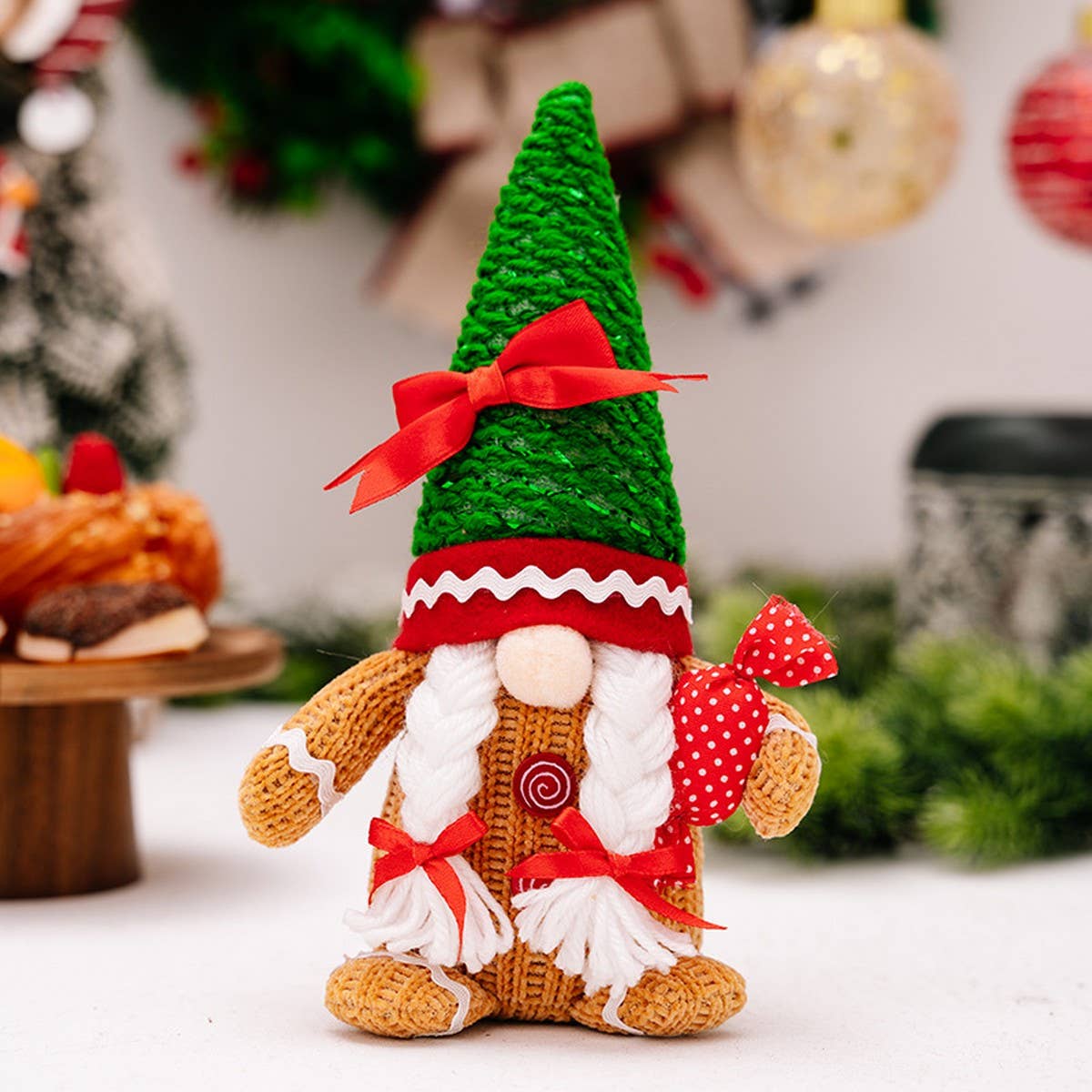 CWMM10340_RED GREEN GINGERBREAD GNOME CHRISTMAS DECOR