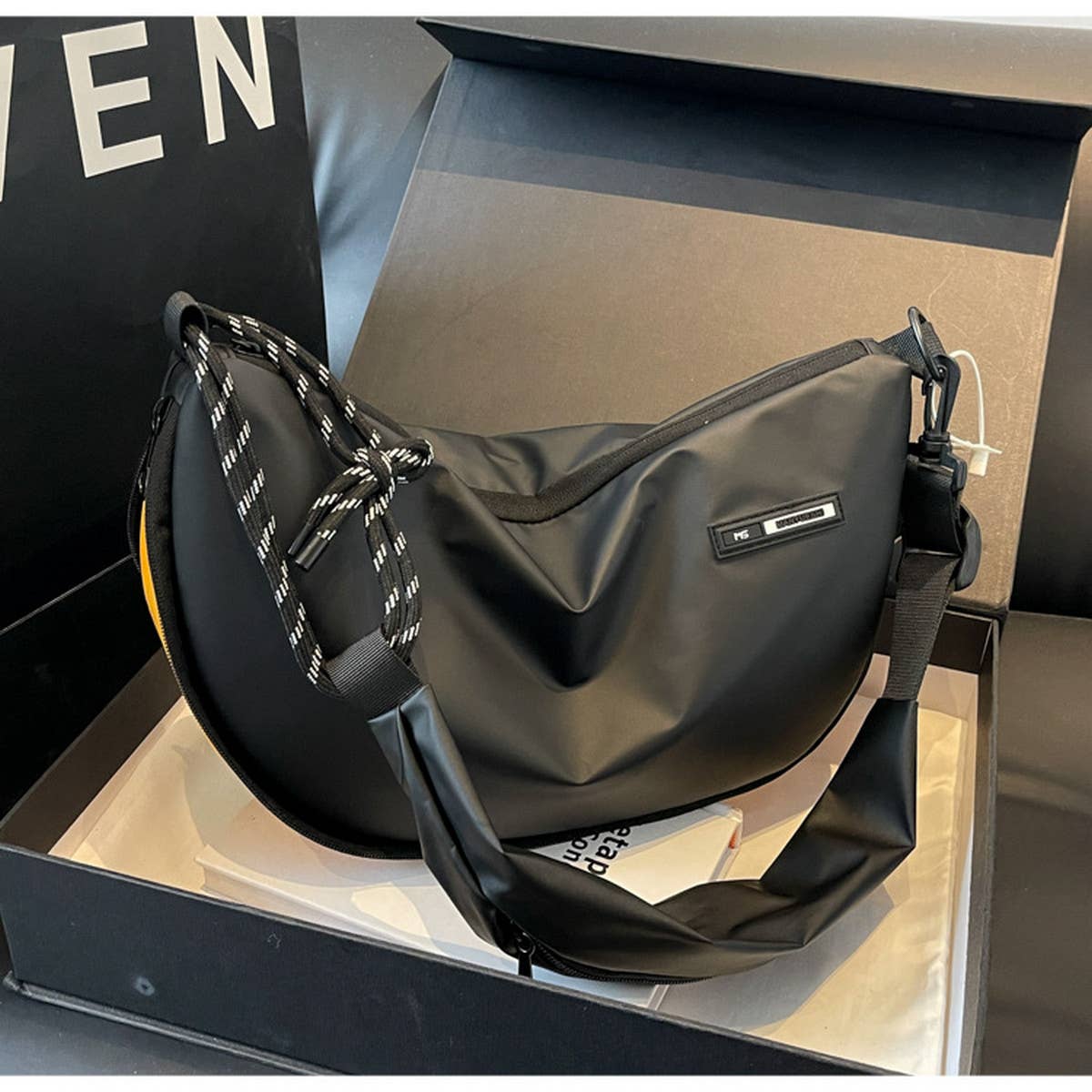 CASUAL SPORTS STYLE SHOULDER BAG_CWAB2079