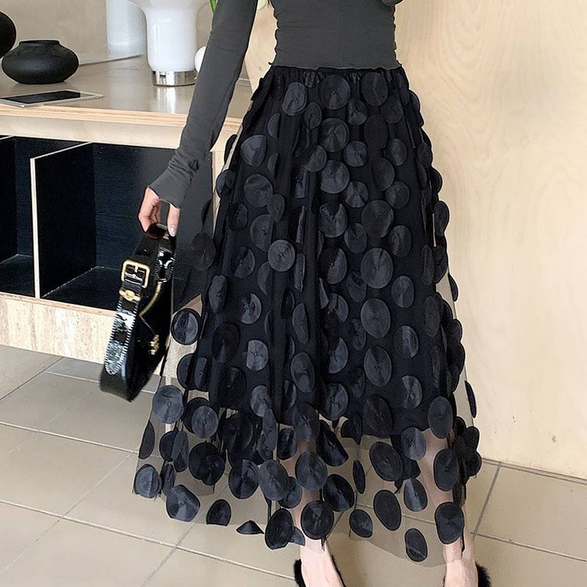 THREE-DIMENSIONAL FLORAL TULLE MESH SKIRT