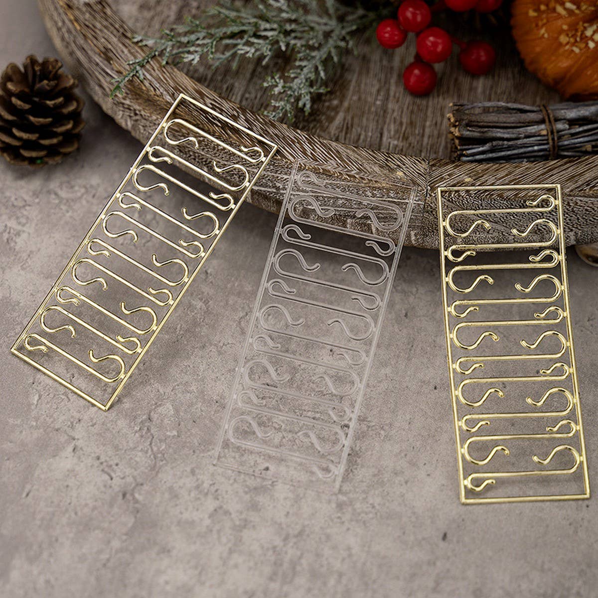 CWMM10179_GOLD AND CLEAR S HOOKS FOR CHRISTMAS TREE ORNAMENT