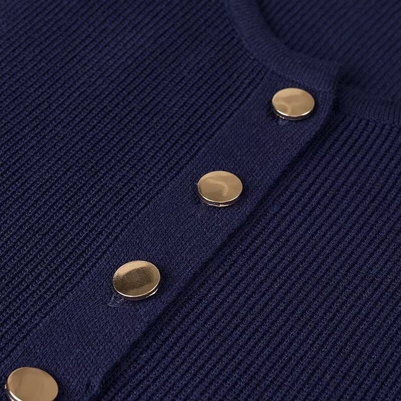 SOLID COLOR PENDANT SINGLE-BREASTED SWEATER DRESS