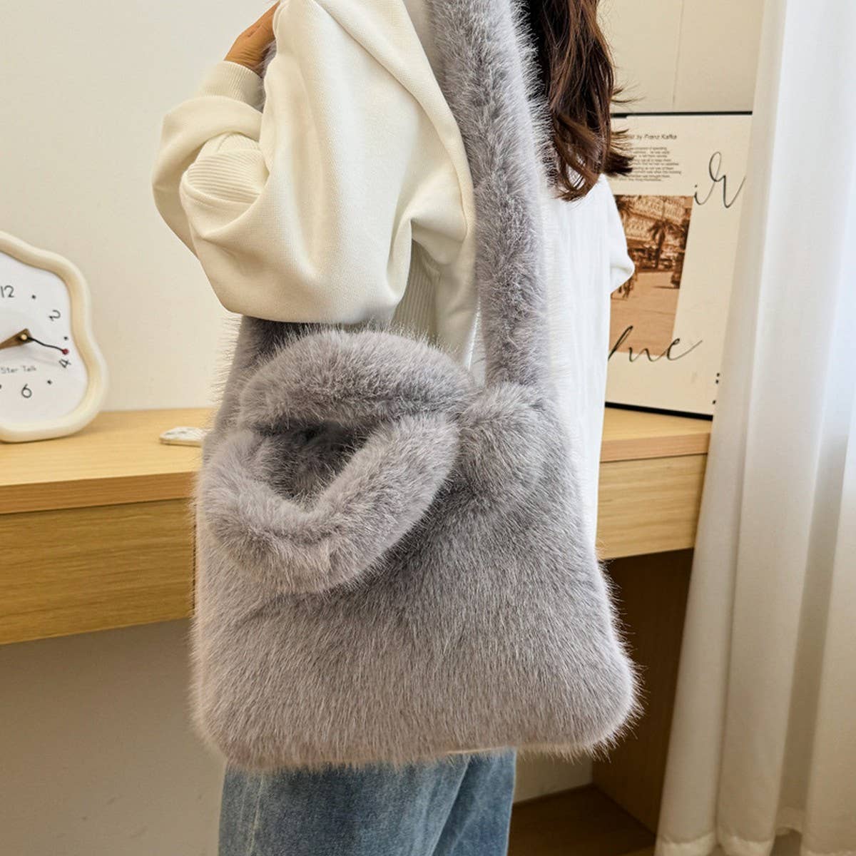 WINTER LARGE CAPACITY CROSSBODY SHOULDER PLUSH BAG_CWAB3959