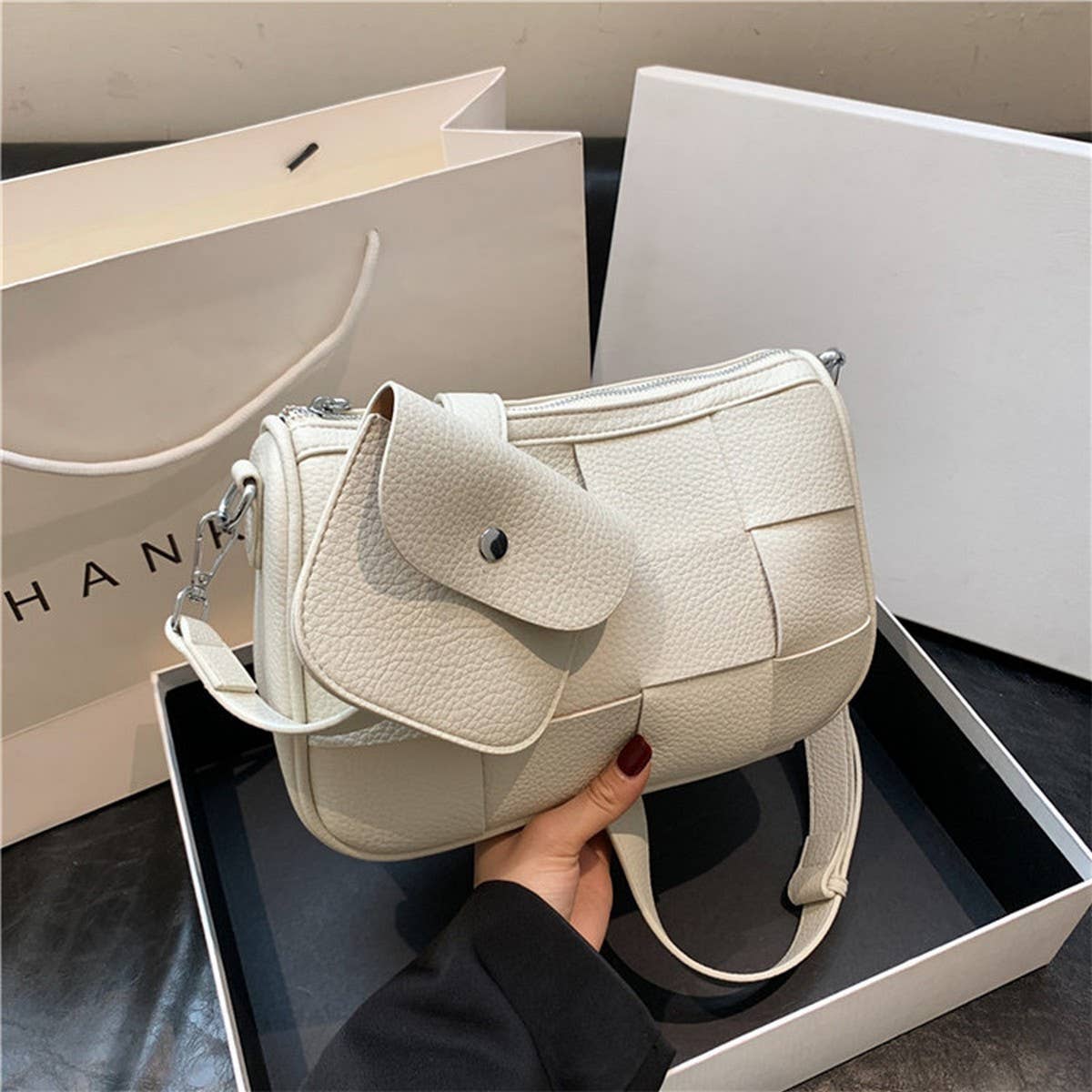 FASHION COLOR MATCHING PORTABLE UNDERARM BAG_CWAB2686