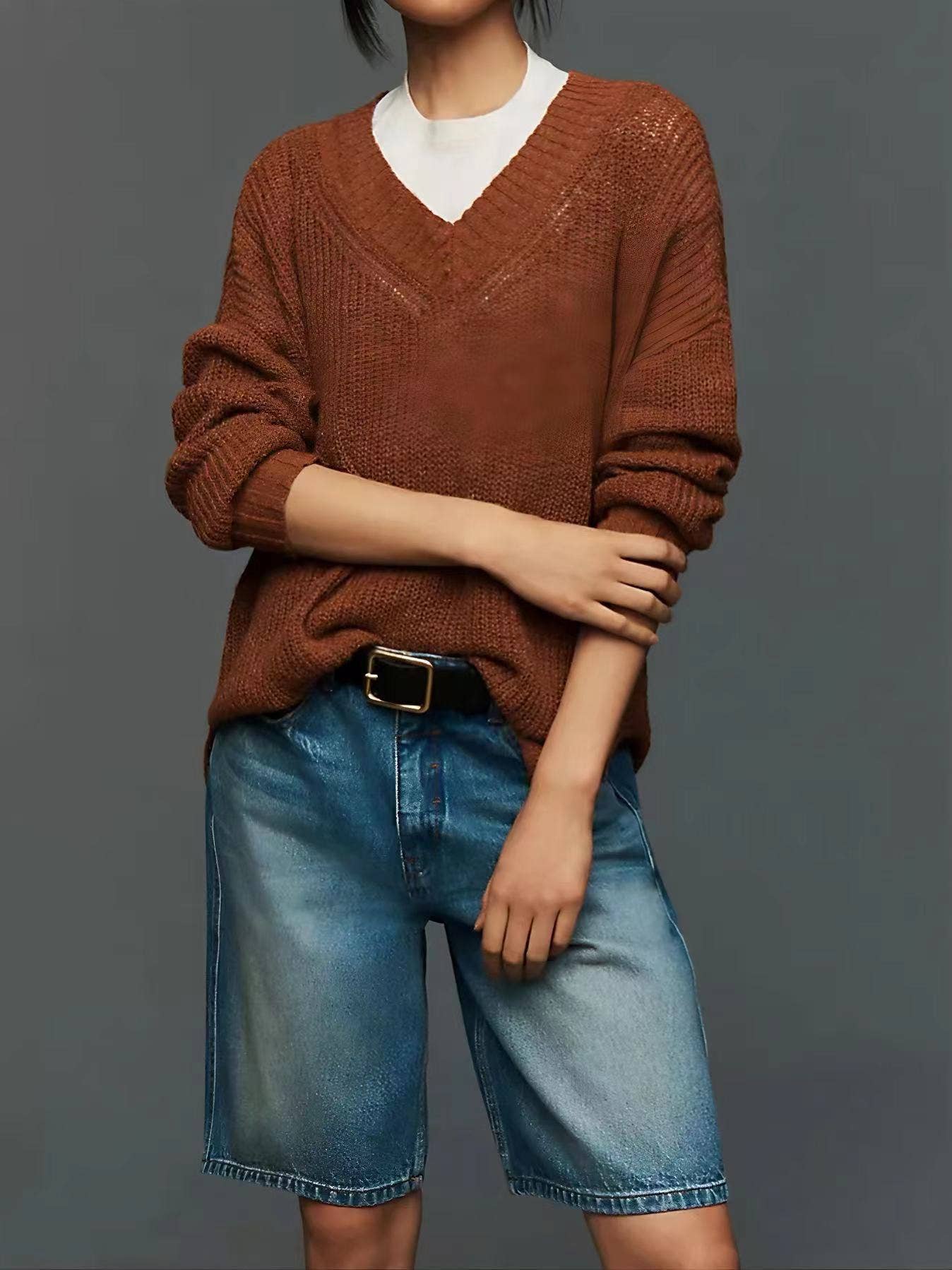 Laid-back long-sleeved V-neck knitted sweater