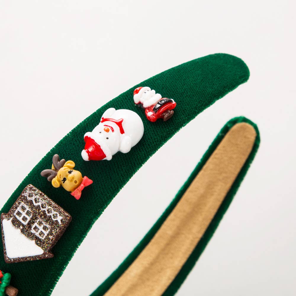 CHRISTMAS ACCESSORIES ARE SIMPLE AND VERSATILE