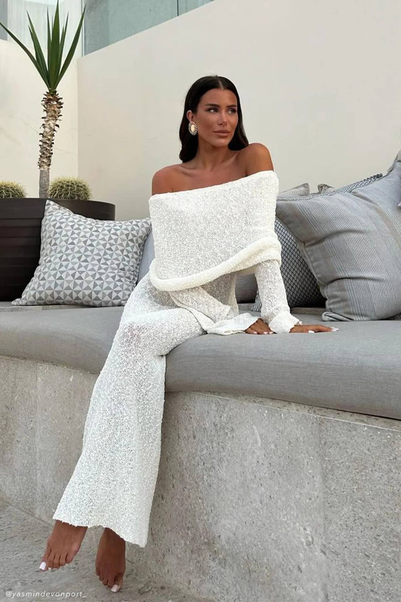 Long-sleeved knitted one-shoulder long dress