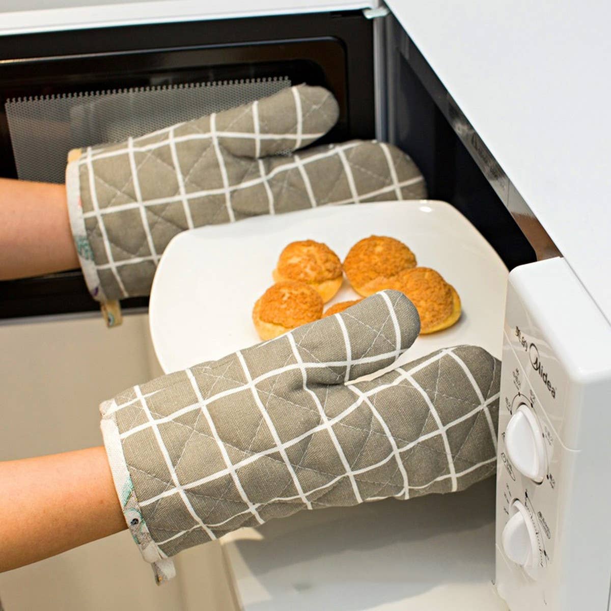 INSULATED HEAT RESISTANT COOKING SINGLE GLOVE