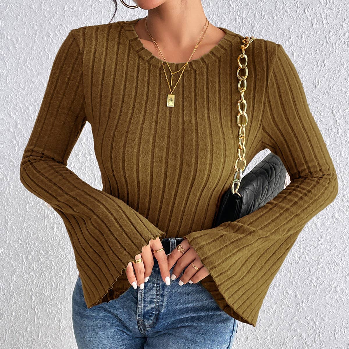 SOLID COLOR SLIM-FIT CREW NECK SWEATER