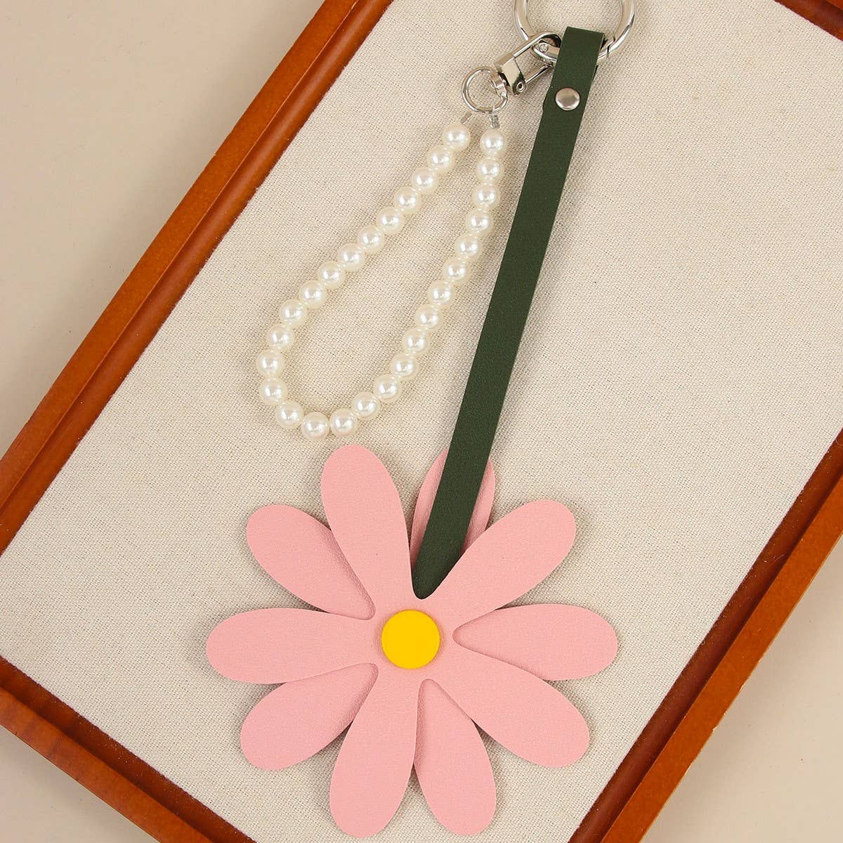 Cute PU Daisy Pearl Chain Flower Keychain Charm