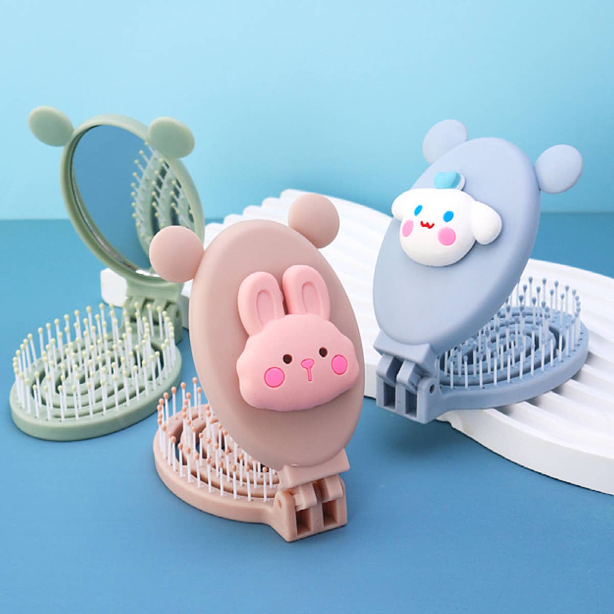 CUTE CARTOON PORTABLE FOLDING COMB