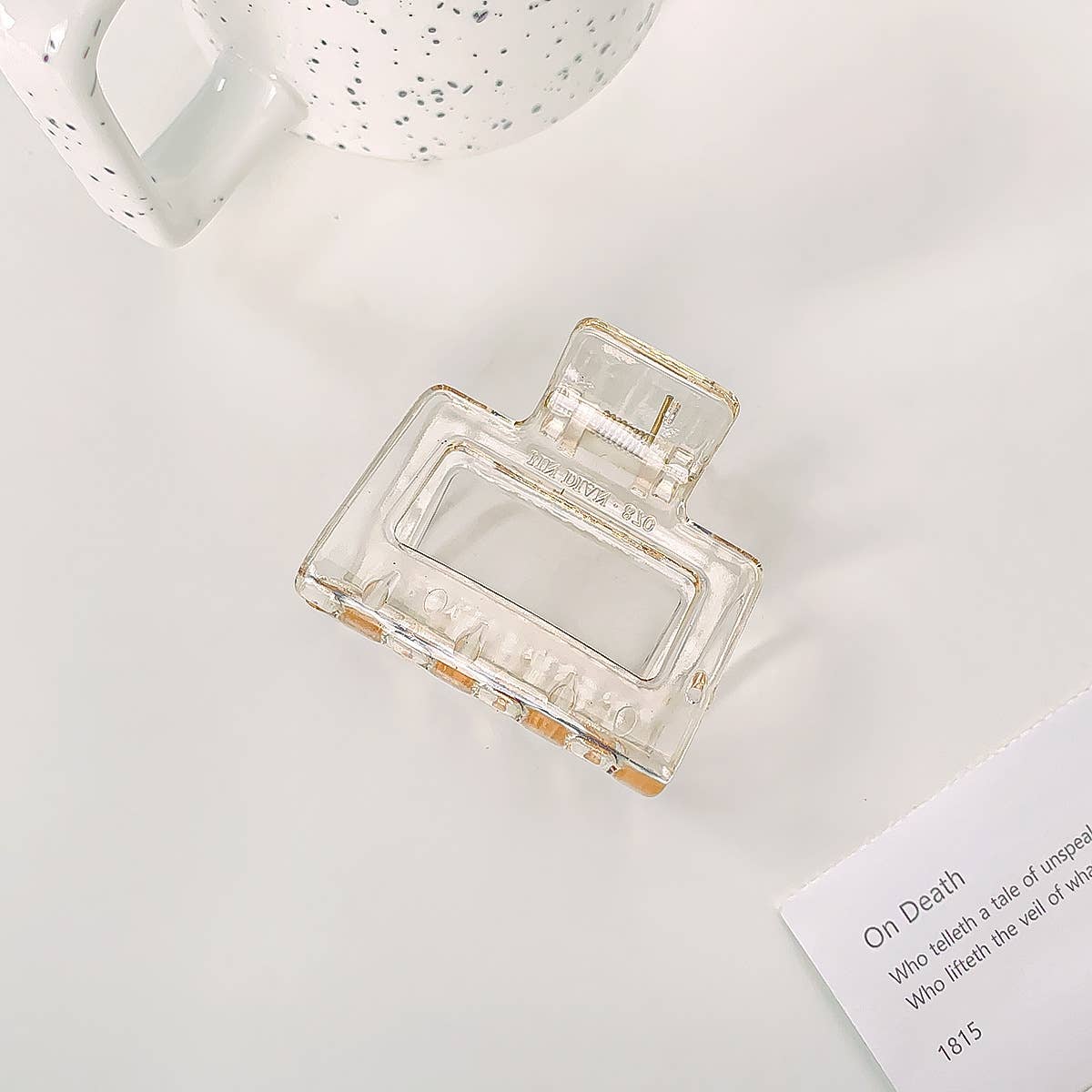 Arc-shaped semi-circular transparent gripper