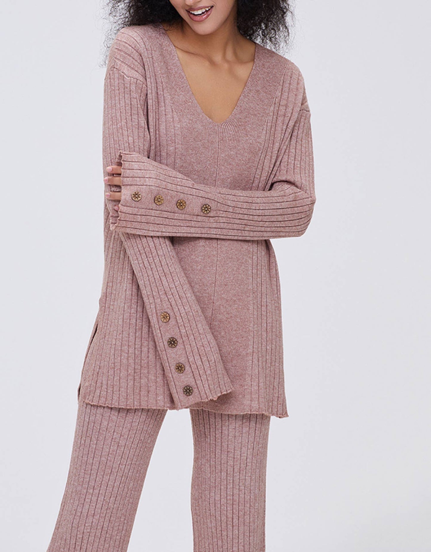 Long sleeves and trousers solid color knit suit