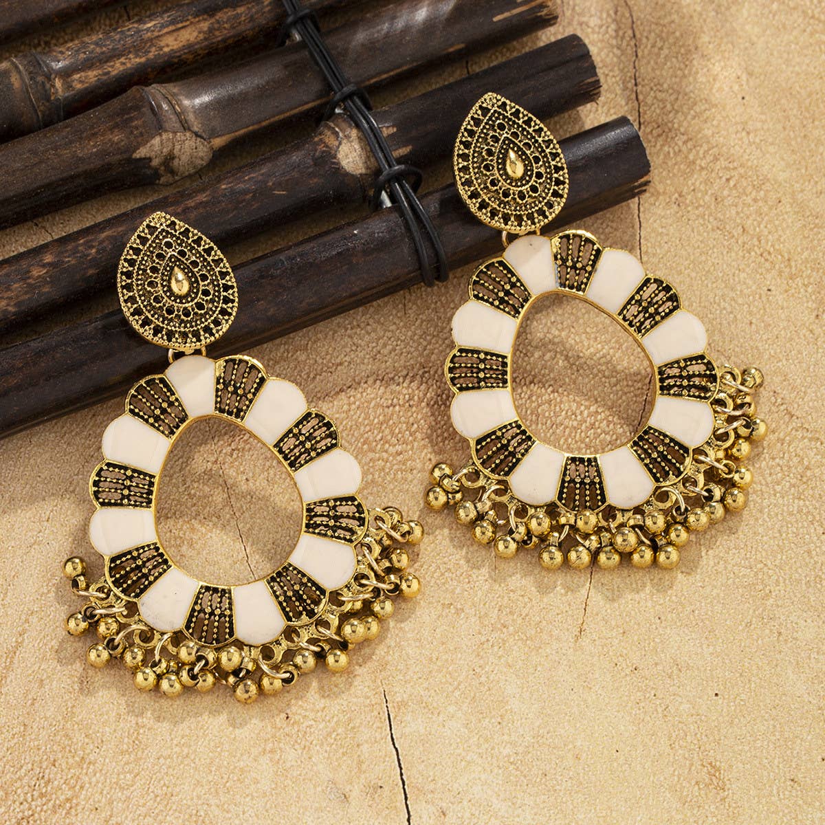 VINTAGE HOLLOW BOHEMIAN TASSEL EARRINGS