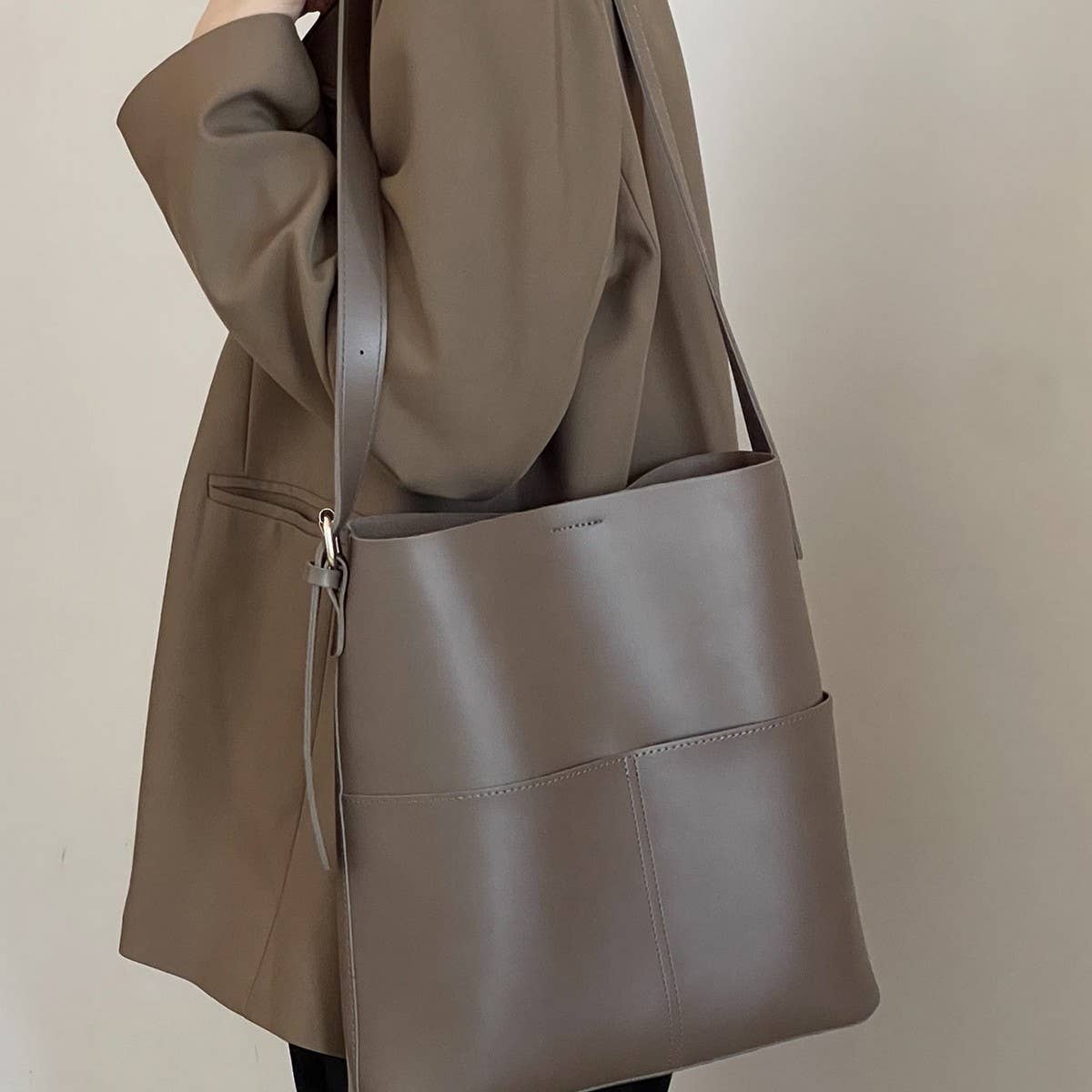 CWAB4829_SIMPLE LARGE CAPACITY BUCKET SHOULDER BAG