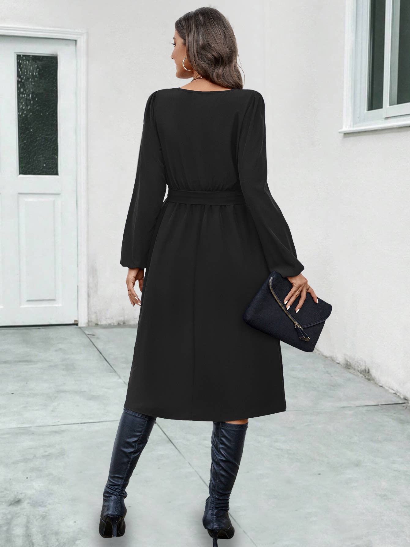 LONG-SLEEVED DRESS WITH IRREGULAR COLLAR