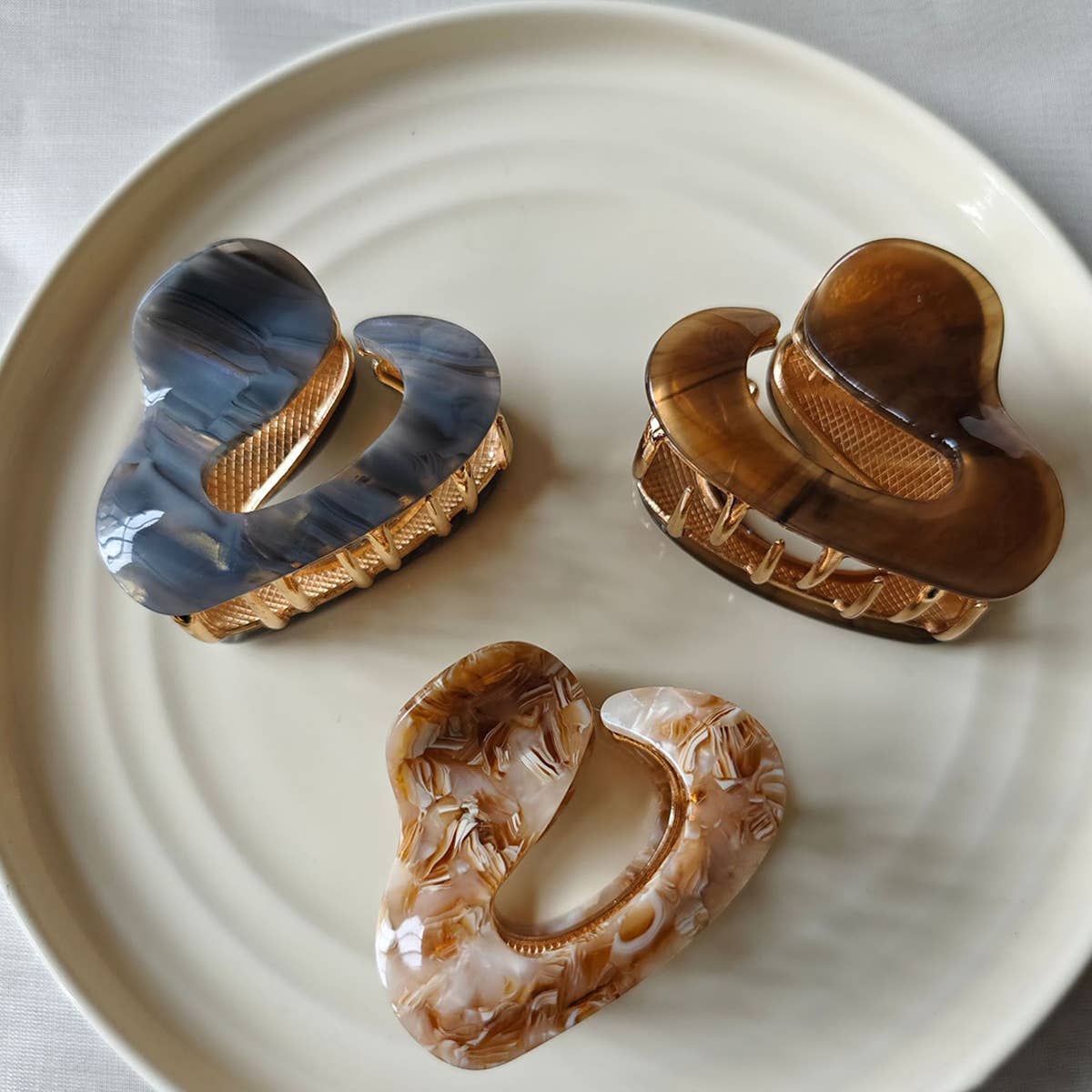 French Acetate Hair Claw - Elegant Alloy Clip