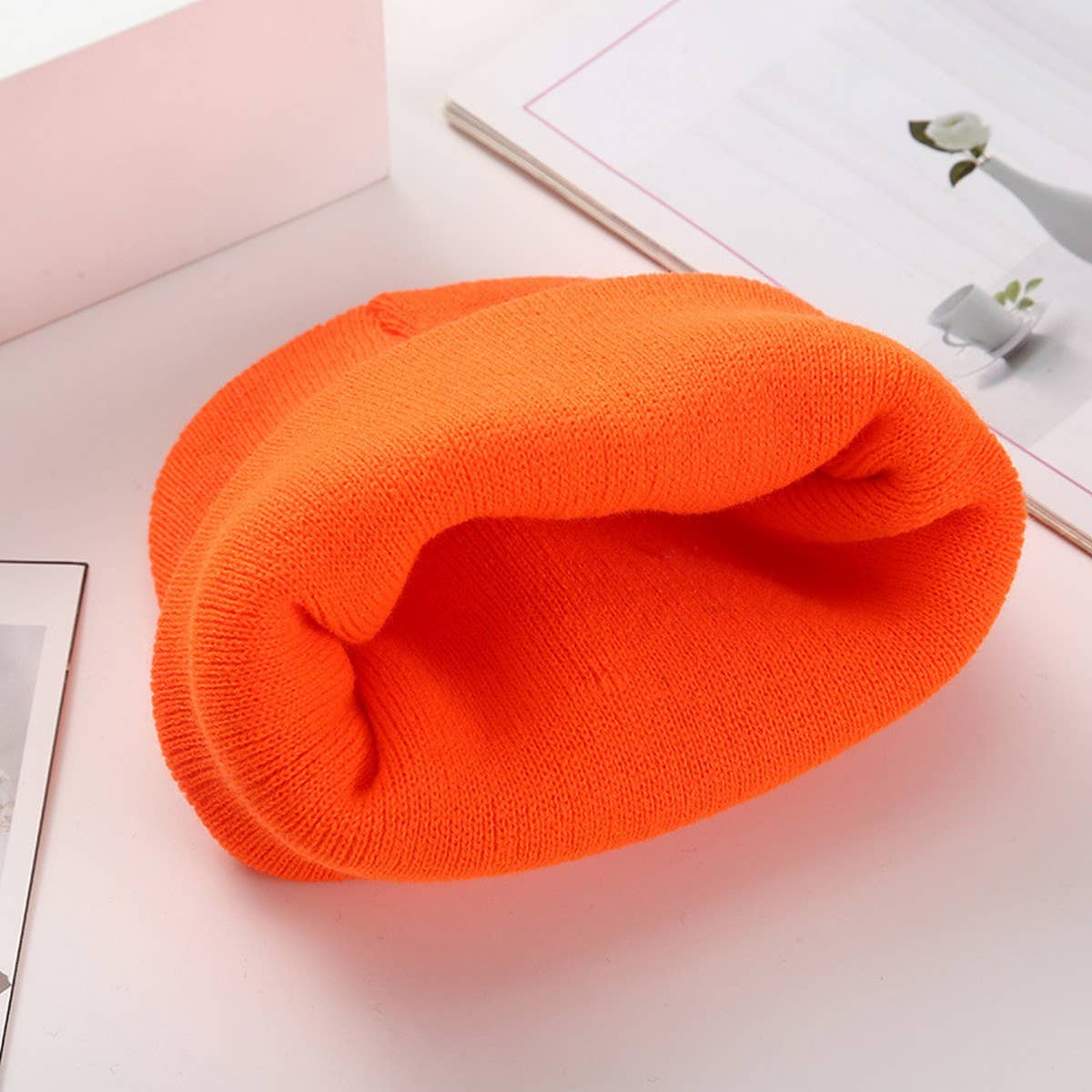 CWAH04353_PINK KIRBY SMILEY KNIT BEANIE