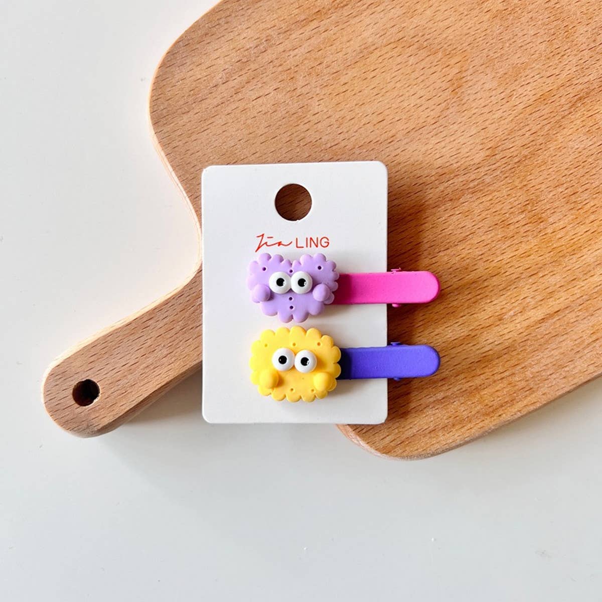 CHILDREN'S COLORFUL BISCUIT HAIRPIN