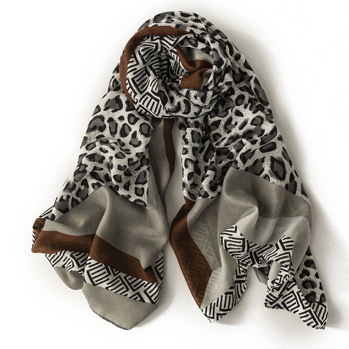 EUROPEAN AND AMERICAN LEOPARD PRINT SCARF_CWASC1015