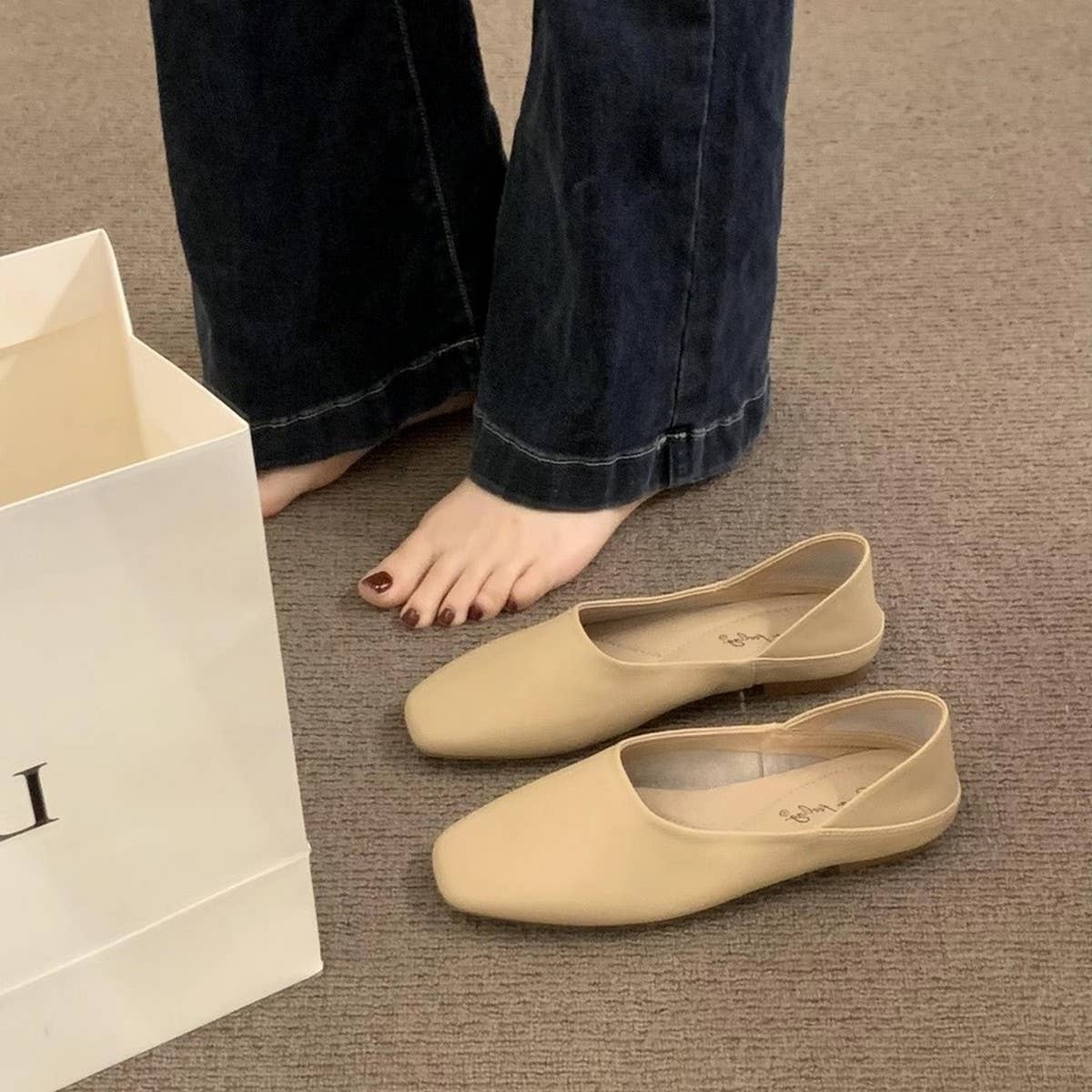 Soft Leather Slip-On Loafers for Women_CWSHF0054