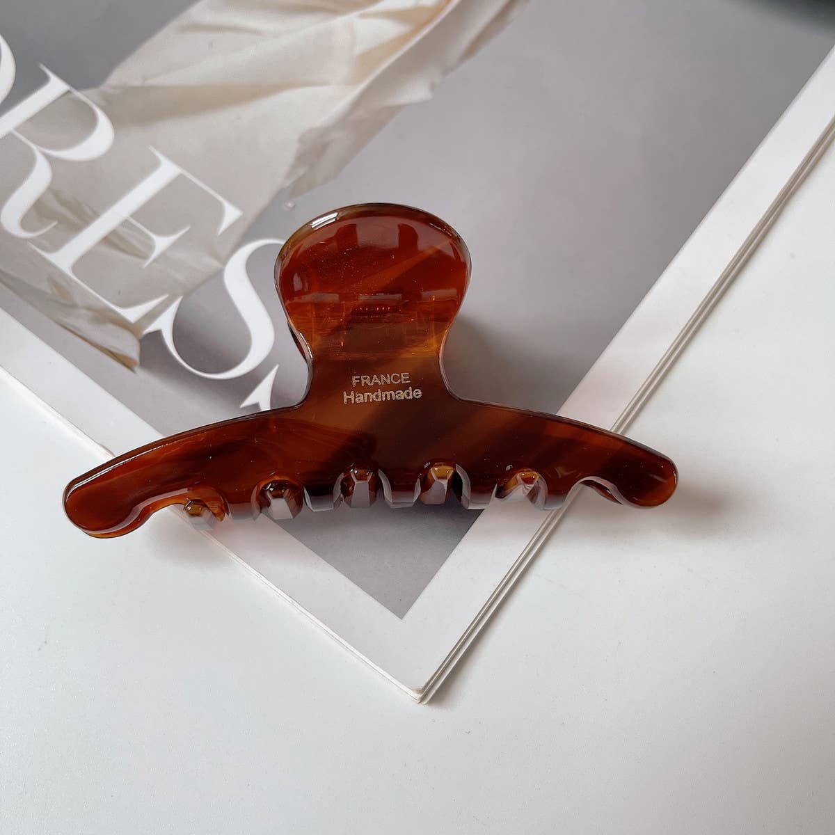 MEDIUM CURVED LINE ACETATE HAIRPIN CLIP_CWAHA1323