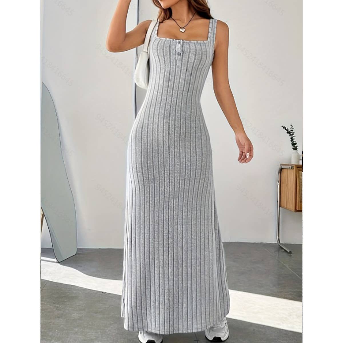 WOMEN'S SOLID COLOR HALTER STRIPED SLIM DRESS_CWDMD1401