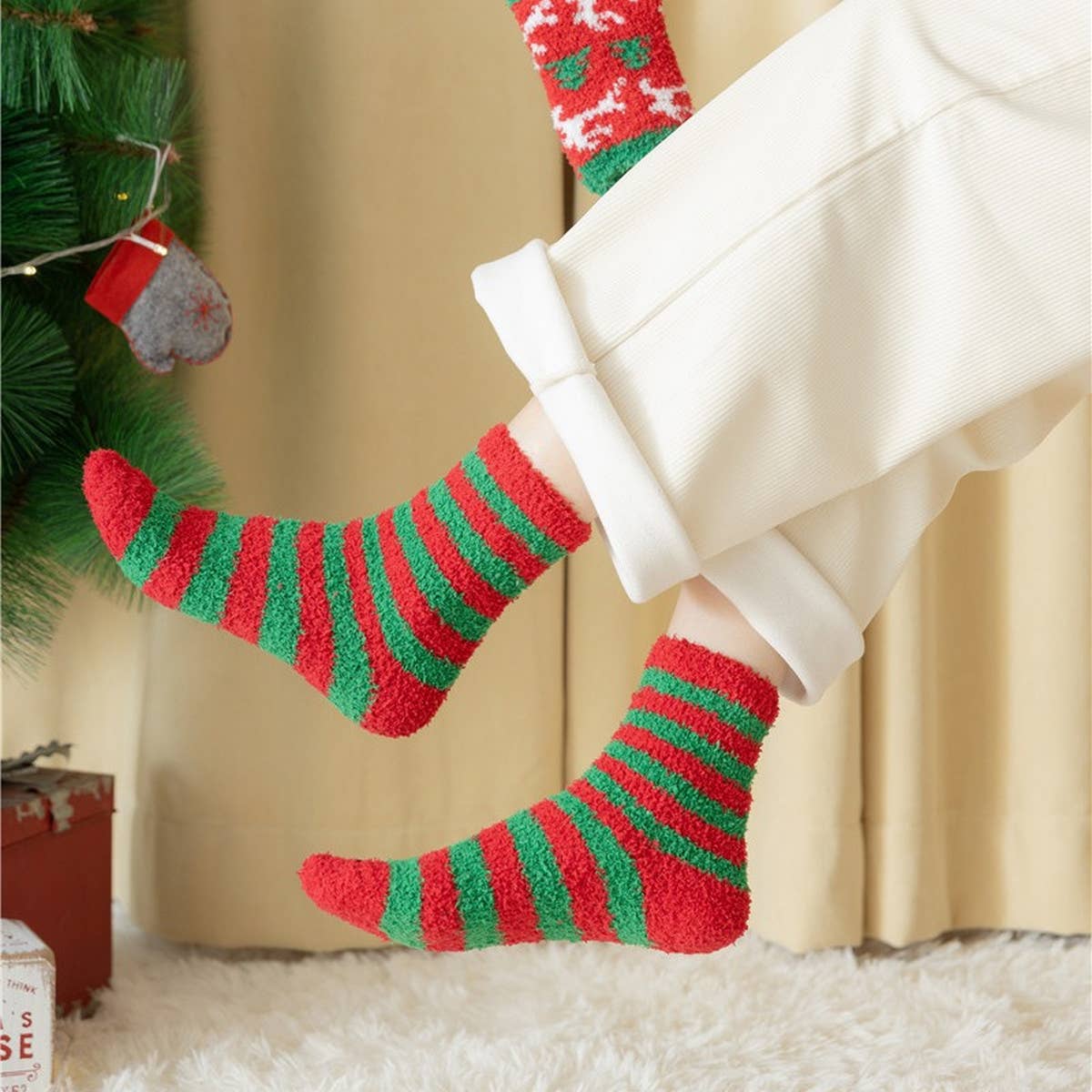 CHRISTMAS SOFT PLUSH SOCKS