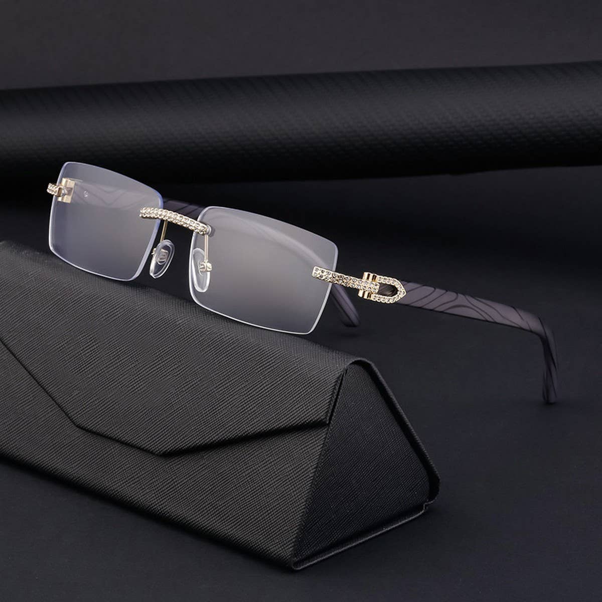 DIAMOND-STUDDED WOOD-GRAIN TEMPLE SUNGLASSES