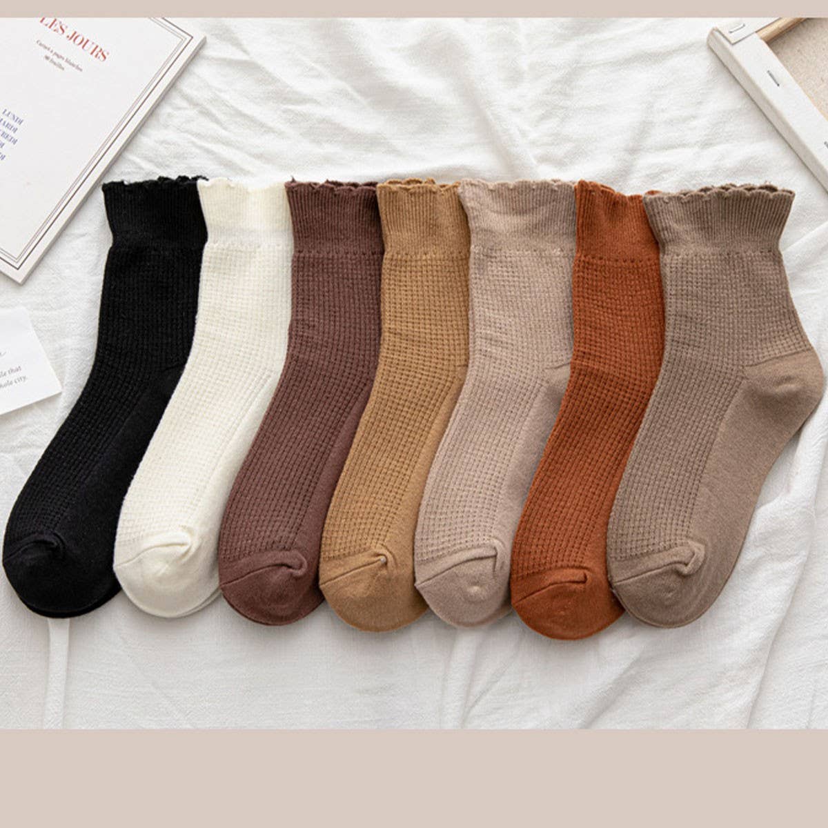 RUFFLED SOLID COLOR MID-TUBE SOCKS FOR WOMEN