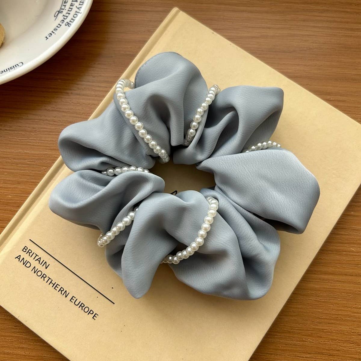 TEMPERAMENT PEARL VERSATILE HAIR SCRUNCHIES
